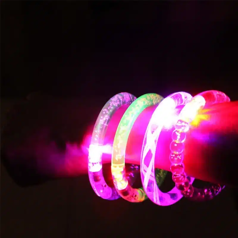 LED Luminous Bracelets Toys Wristbands LED Flashing Wrist Party Supplies Neon Light Up Bracelet Kids Toys Wedding Party Decor - 画像 (3)
