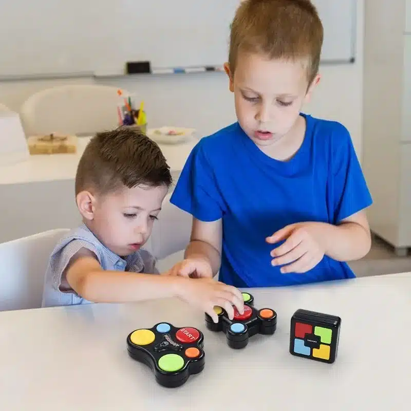 Children's Memory Game Machine LED Light Sound Effect Multi-Person Interactive Toys Training Hand-Eye Coordination Game Machine - 画像 (2)